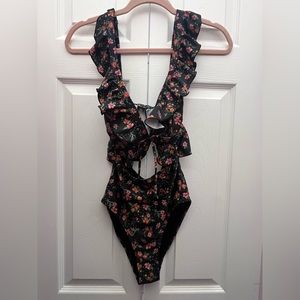 Peek & Beau one piece cutout swimsuit brand new with tags